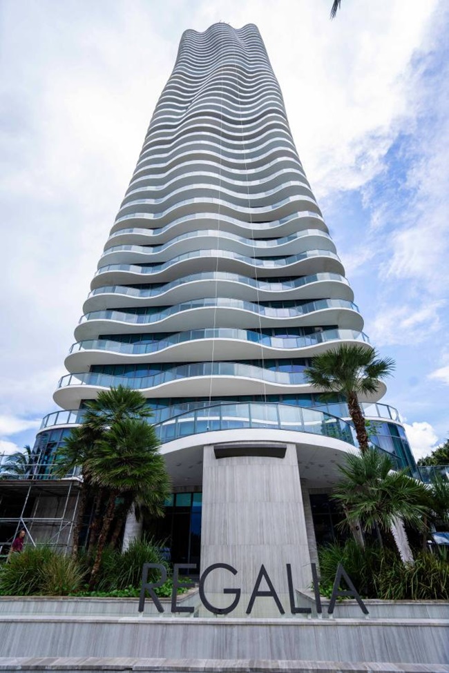 Lionel Messi owns FOUR apartments worth £15million on Miami Beach  - Bóng Đá