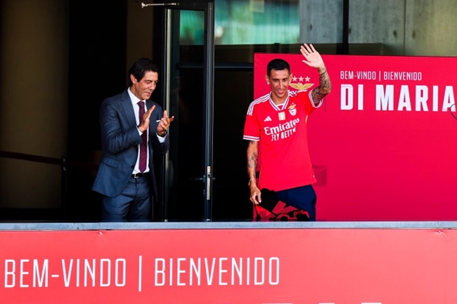 ANGEL DI MARIA received an incredible welcome after re-signing for Benfica  - Bóng Đá