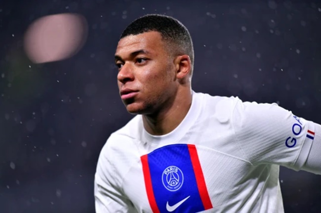 Tuyệt vọng, PSG gửi 'đề nghị thế kỷ' cho Mbappe
