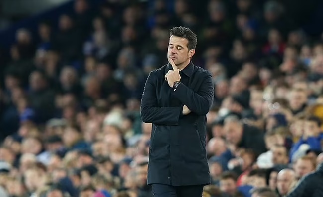 Al Ahli quan tâm đến Marco Silva.