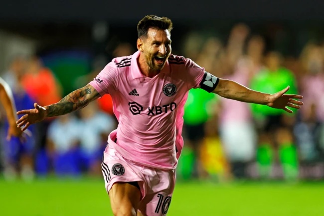 Lionel Messi reacts to scoring sensational goal on Inter Miami debut - Bóng Đá