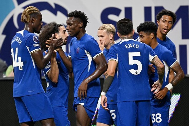 Enzo cho thấy tầm quan trọng ở cách vận hành tuyến giữa của Chelsea.