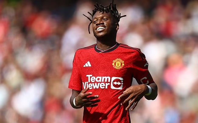 Fulham revive talks with Manchester United for £20m-rated Brazilian midfielder Fred - Bóng Đá