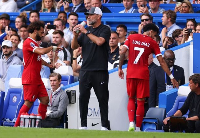 Roy Keane hits out at Mohamed Salah after Liverpool star's substitution strop - Bóng Đá