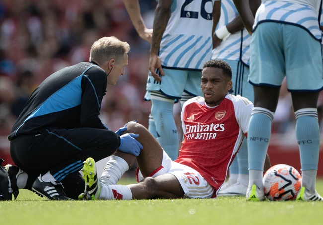 Arsenal nhắm 2 phương án lạ lẫm thay Timber