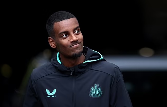 Barcelona interested in signing Newcastle striker Alexander Isak - Bóng Đá