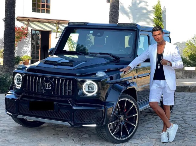 Cristiano Ronaldo’s amazing car collection - Bóng Đá