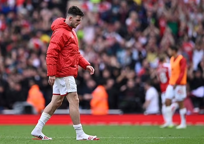 Arsenal believe Declan Rice's back injury is NOT long term - Bóng Đá
