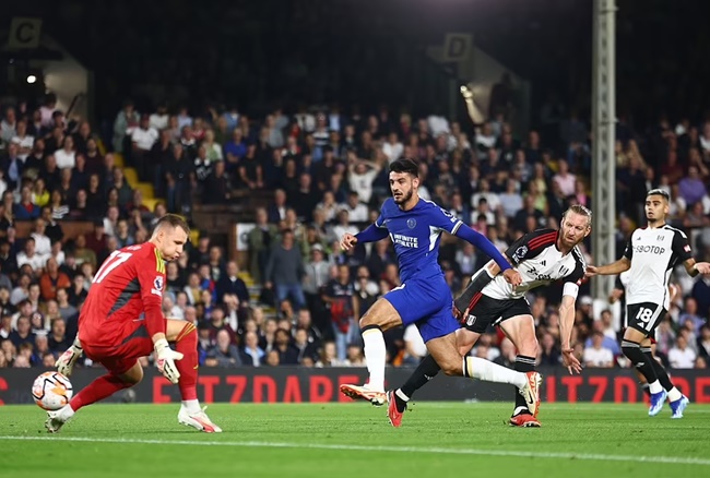 Mudryk thông nòng, 2 bàn trong 1 phút giúp Chelsea áp sát Man Utd - Bóng Đá