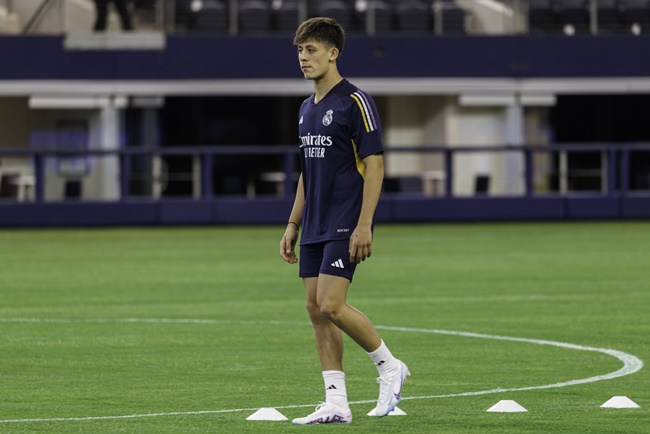 Real Madrid to set up “mini pre-season” for first team player following return from injury - Bóng Đá