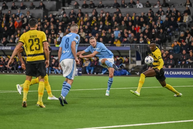 Rico Lewis defends 'amazing' £51m Man City player after Young Boys win - Bóng Đá