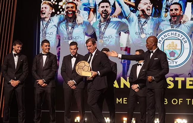 Manchester City win best men's team award - Bóng Đá