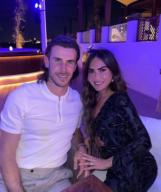 Gareth Bale shares rare snap of stunning Wag - Bóng Đá