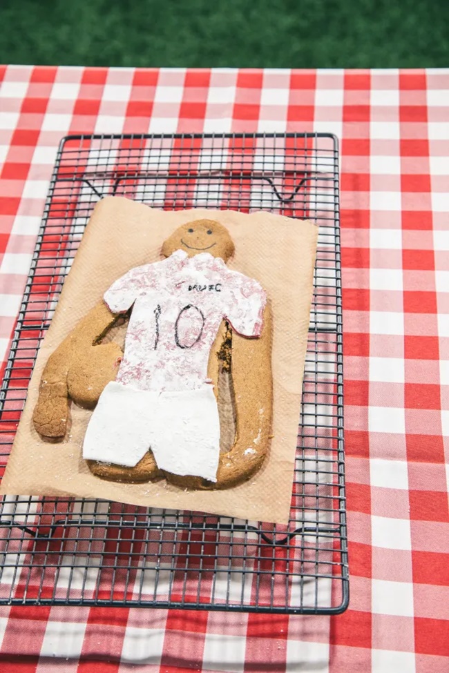 England's footballers do their own Great British Bake Off - Bóng Đá