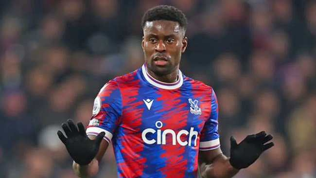 Tottenham are considering a January move for Crystal Palace's Marc Guehi or Everton's Jarrad Branthwaite - Bóng Đá