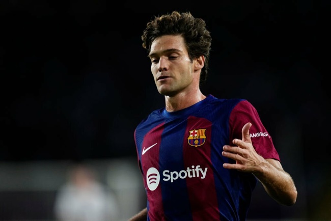 Many clubs from Saudi Arabia have asked about Marcos Alonso's situation - Bóng Đá