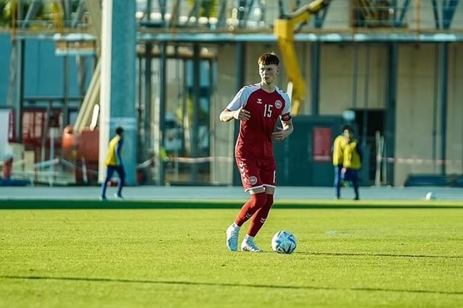 Arsenal and Manchester City amongst Premier League clubs watching 15-year-old Denmark prospect Tristan Aldcroft Pandur - Bóng Đá