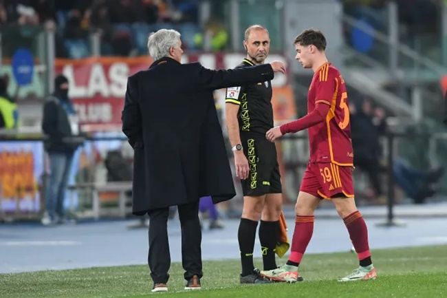José Mourinho really relayed a message to Rui Patrício through the ballboy toward the end of 9-man Roma's draw - Bóng Đá