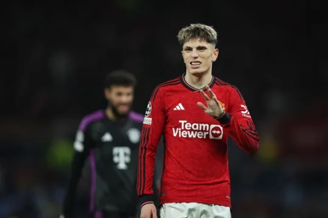 Rene Meulensteen claims two Manchester United stars are to blame for Rasmus Hojlund’s poor form - Bóng Đá