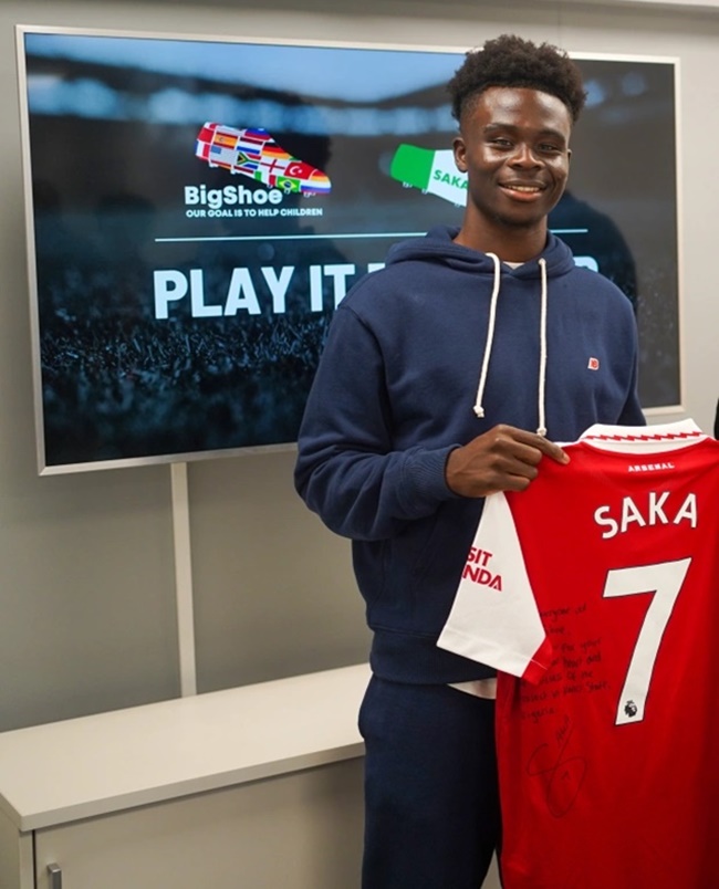 Bukayo Saka helps build a container village for hundreds of earthquake victims in Morocco - Bóng Đá