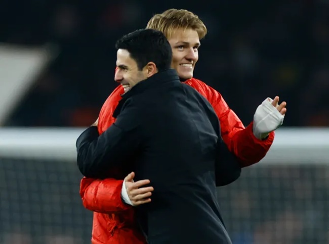 Những thương vụ như Odegaard giúp Arsenal vươn tầm.