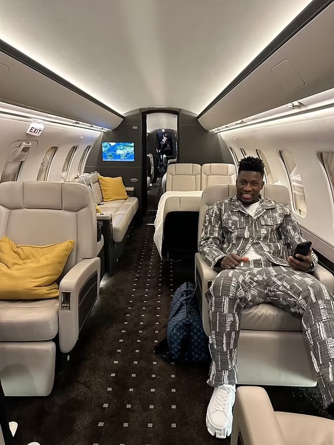 Andre Onana heads to AFCON on a private jet to link up with Cameroon - Bóng Đá
