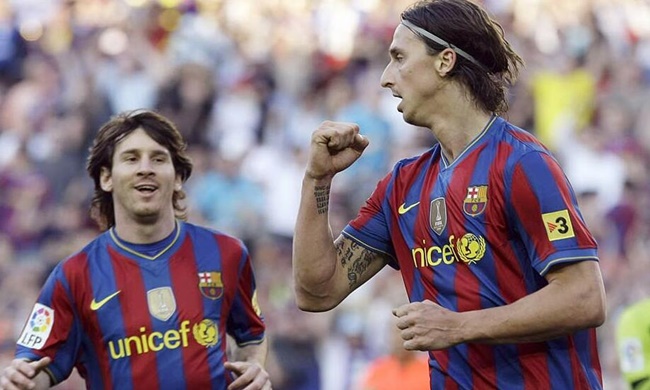 Ibra là đồng đội của Messi tại Barca.