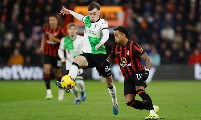 Nửa hiệp 1 trôi qua với ít điểm nhấn.