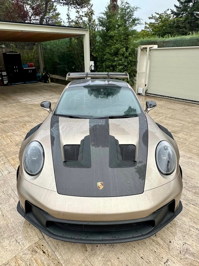 THIBAUT COURTOIS has put his off-field career into overdrive by splashing £350,000 on a custom-built Porsche. - Bóng Đá