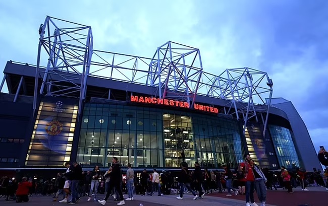 Manchester United could achieve 'revolutionary' growth in revenue if they upgrade Old Trafford - Bóng Đá