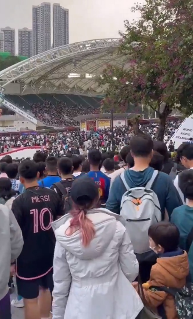 Messi chứng kiến làn sóng phẫn nộ tại Hồng Kông - Bóng Đá