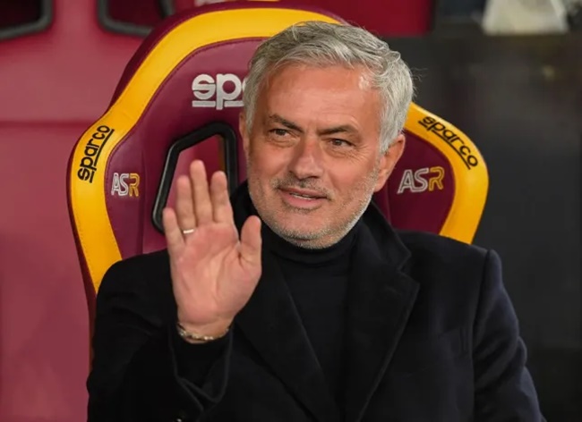 Jose Mourinho among candidates to lớn replace Mauricio Pochettino - Bóng Đá