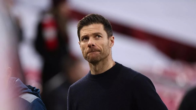 Alonso đã được cảnh báo về việc đảm nhận công việc của Liverpool.