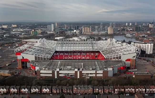 Sir Jim Ratcliffe is ALREADY making progress on plans for a 90,000 'new Old Trafford' - Bóng Đá