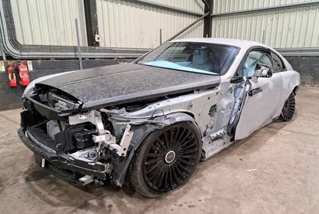 Marcus Rashford is flogging his wrecked £700,000 Rolls-Royce at auction for a fraction of the price - Bóng Đá