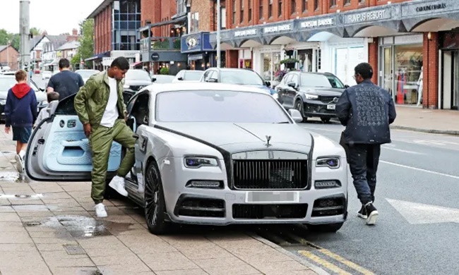 Marcus Rashford is flogging his wrecked £700,000 Rolls-Royce at auction for a fraction of the price - Bóng Đá