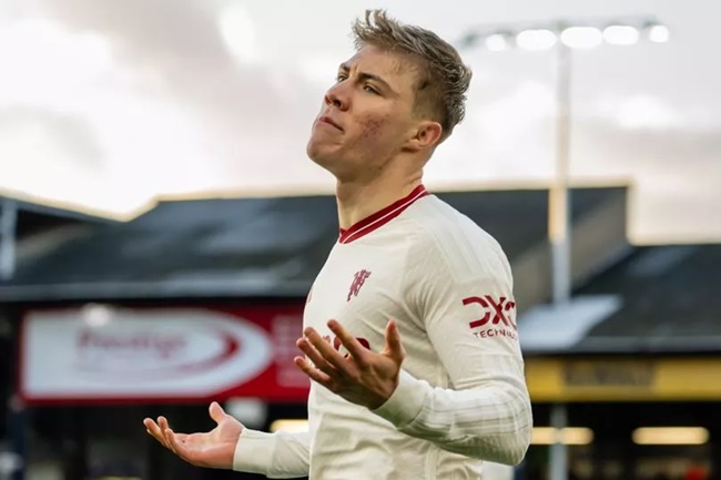 Rasmus Hojlund given new nickname by Man Utd team-mates after goalscoring heroics - Bóng Đá