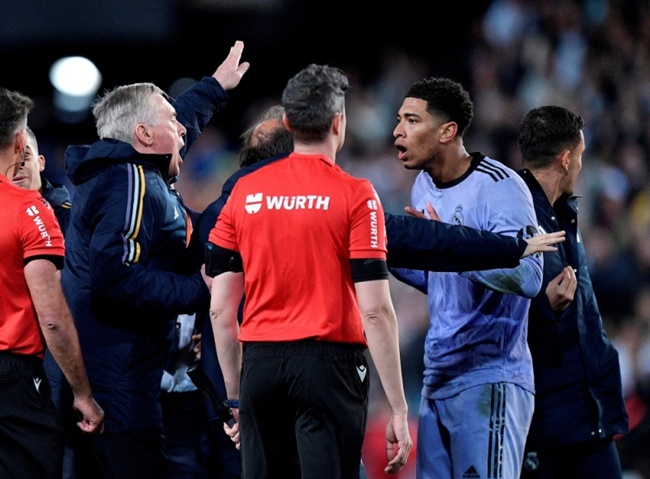 Carlo Ancelotti reveals whatBellingham said to referee in red card incidentCarlo Ancelotti reveals what Jude Bellingham said to referee in red card incident - Bóng Đá
