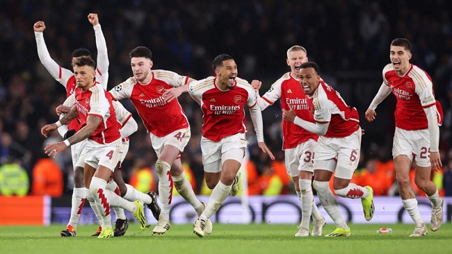 Một Arsenal khác lạ tiến vào tứ kết Champions League | Bóng Đá