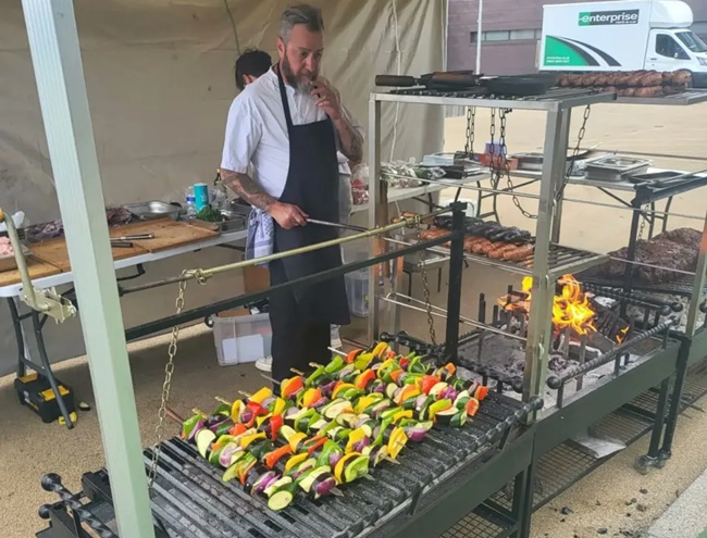 Pochettino’s bonding BBQ ruined by rain with Chelsea players banned from drinking booze and watched by nutritionists - Bóng Đá