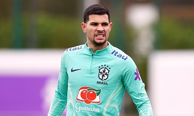 Bruno Guimaraes is unsure on what his future holds at Newcastle - Bóng Đá
