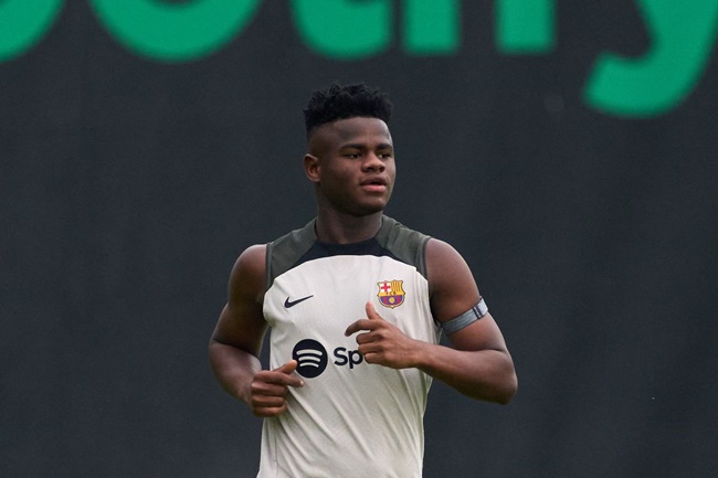 Xavi will make Mikayil Faye's debut at Barça a reality - Football