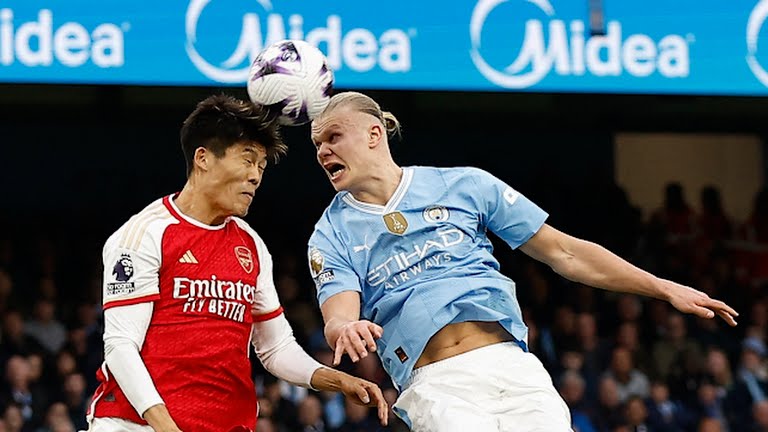 Man City gặp bế tắc trong việc khoan thủng mành lưới Arsenal.