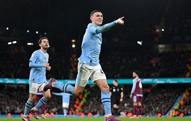 'Get these clips to Gareth Southgate': Rio Ferdinand demands Phil Foden be played in midfield - Bóng Đá