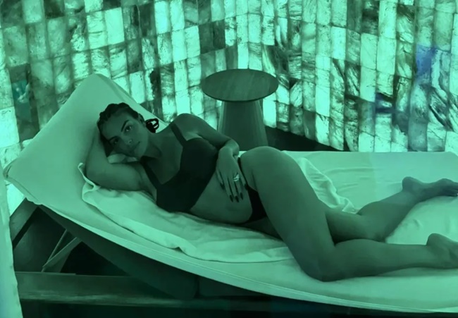 Georgina Rodriguez displays ‘goddess energy’ as she shows off her curves in bikini on holiday with Cristiano Ronaldo - Bóng Đá