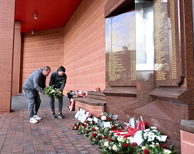Hillsborough disaster: Jurgen Klopp and Virgil van Dijk lead tributes on 35th anniversary - Bóng Đá