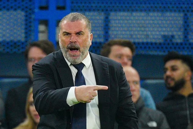Ange Postecoglou LOSES IT at his players in dismal first half against Chelsea - Bóng Đá