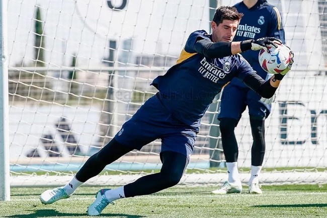 Real Madrid expected to call upon Thibaut Courtois for first time this season against Cadiz - Bóng Đá