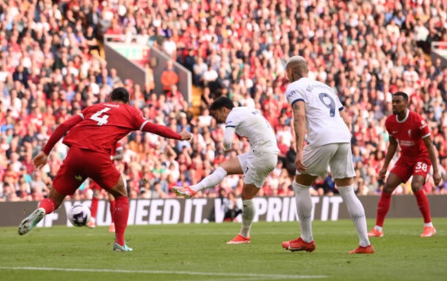 Dẫn trước 4 bàn, Liverpool suýt trả giá trước Tottenham - Bóng Đá