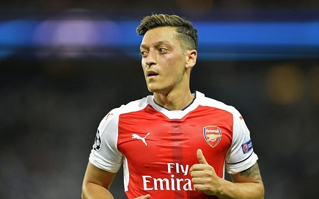 Đội hình những đồng đội hay nhất trong mắt Mesut Oezil - Bóng Đá